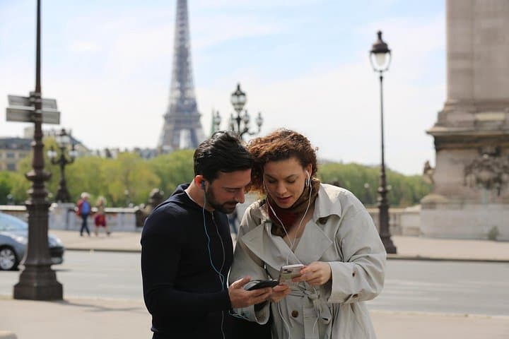 Batobus Hop-On Hop-Off Kreuzfahrt & Audiotour in Paris — Foto 3