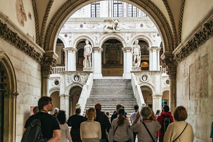 Visite du Palais des Doges et de la Terrasse de la Basilique Saint-Marc, Venise — photo 2