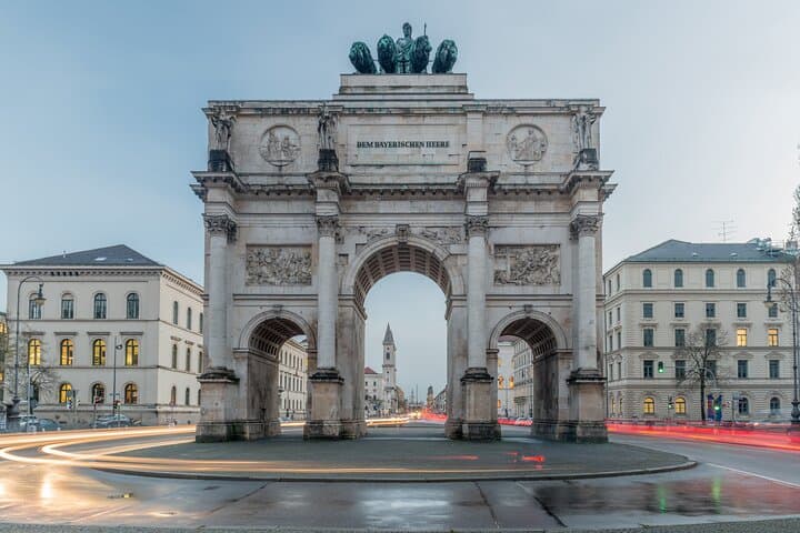 Privater Transfer von Nürnberg nach München mit 2 Stunden für Besichtigungen — Foto 4