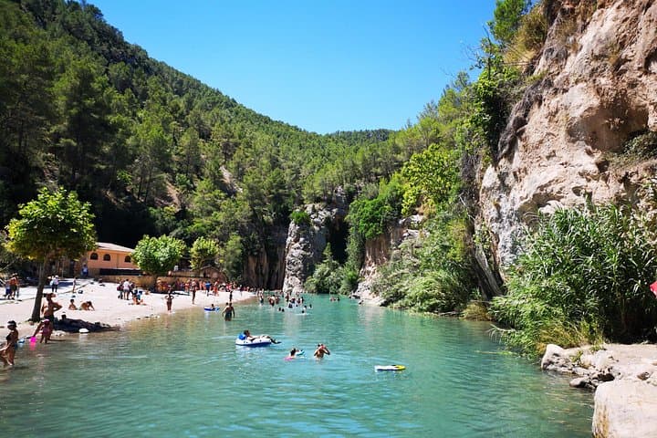Escapada a Montanejos: Aguas Curativas y la Cascada de los Enamorados