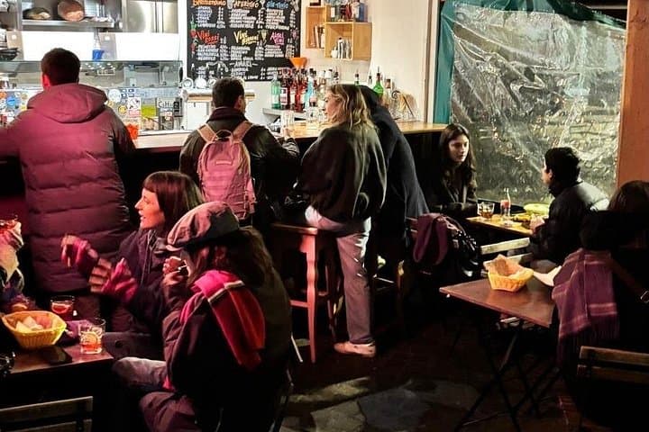 Bologna bei Nacht: Durch die Stadt schlendern — Foto 3