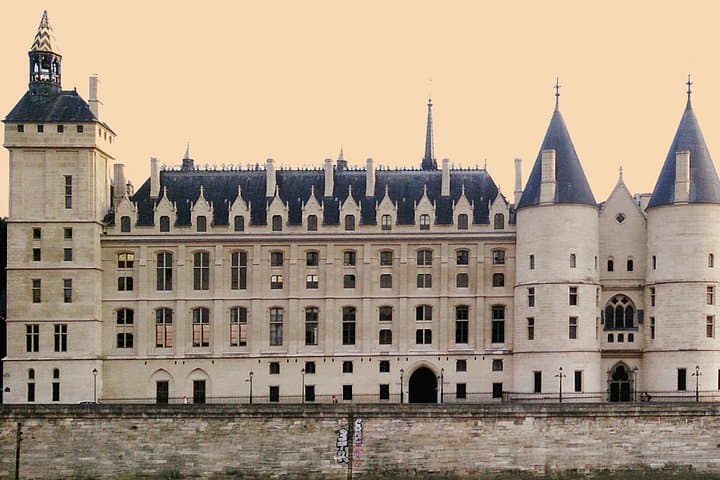Tour Privado Guiado de Sainte Chapelle y Conciergerie — foto 5