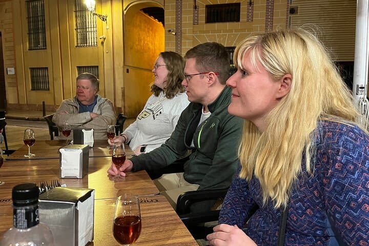 Weintour in Sevilla mit Essen — Foto 3