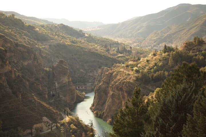 Granada: Natur, Tierwelt und authentische Dörfer E-Bike Tour — Foto 3