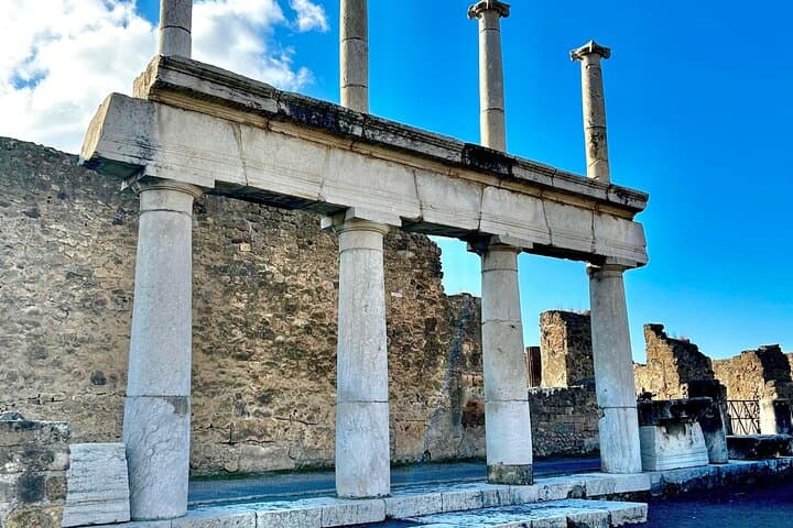 Pompeii Halbtagesausflug von Neapel — Foto 2
