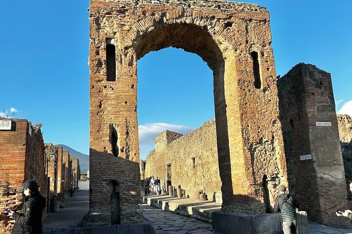 Tour di Gruppo Ridotto a Pompei e Ercolano da Sorrento o Napoli — foto 5