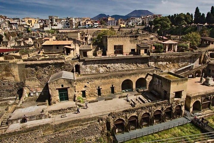 Tour di Gruppo Ridotto a Pompei e Ercolano da Sorrento o Napoli