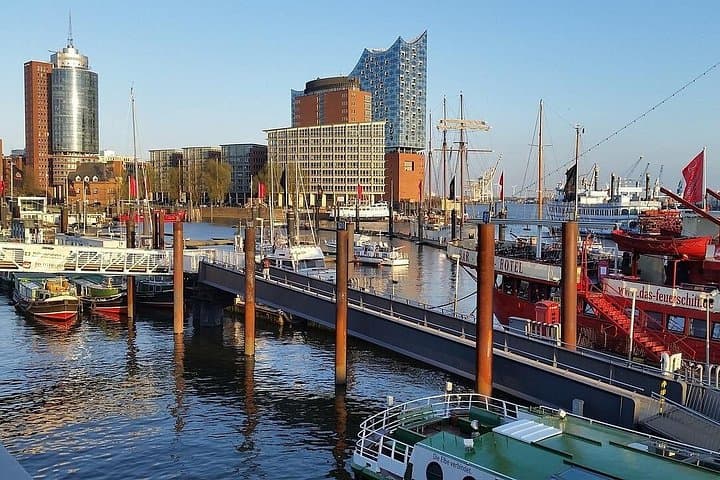 Das Beste aus Hamburg: Stadtrundfahrt Hop-On Hop-Off Linie G — Foto 5