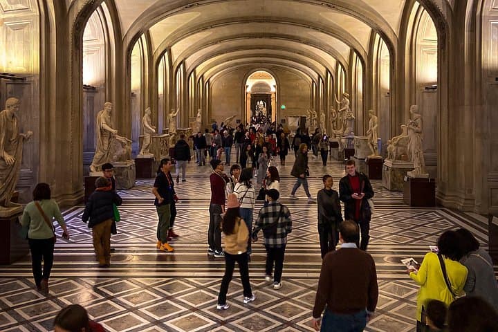 Destacados del Louvre y Tour de la Mona Lisa con Ticket para Crucero por el Sena