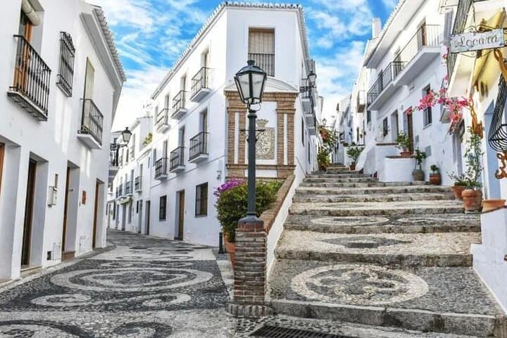 Excursion privée à Nerja et Frigiliana au départ de Malaga ou Marbella — photo 3