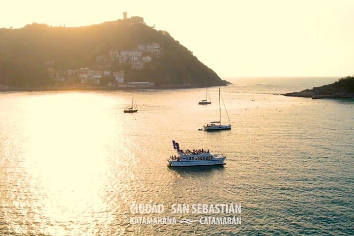 Premium Sonnenuntergang mit Eco-Katamaran in San Sebastián — Foto 2