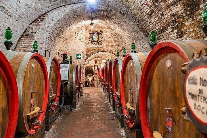 Desde Roma: Tour por la Toscana y Montepulciano con Cata de Vinos y Almuerzo — foto 4