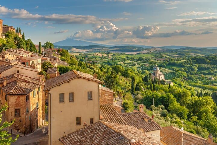 Da Roma: Tour della Toscana e di Montepulciano con Degustazione di Vini e Pranzo