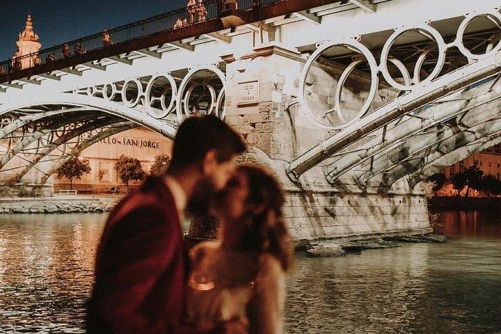 Paseo en barco privado de 1 hora en Sevilla