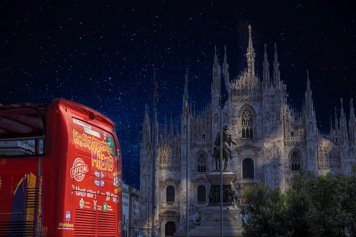 Visite nocturne de Milan en bus à impériale — photo 5