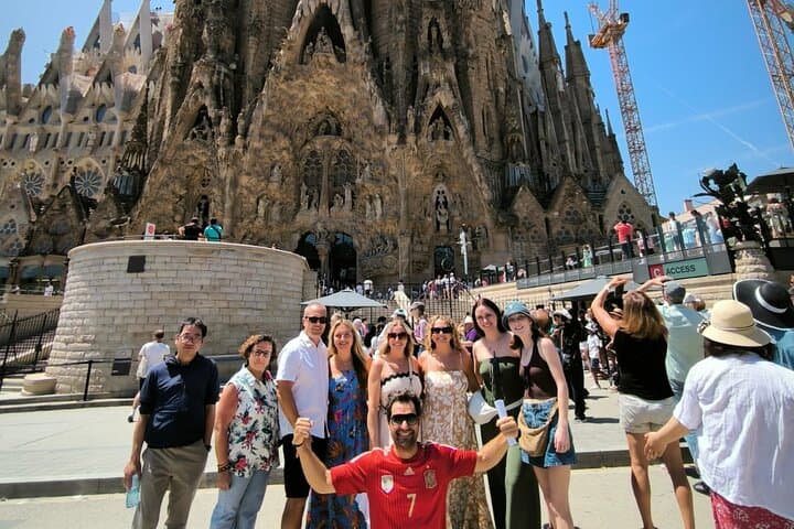 Tour dei punti salienti di Barcellona in piccoli gruppi con prelievo dall'hotel — foto 5