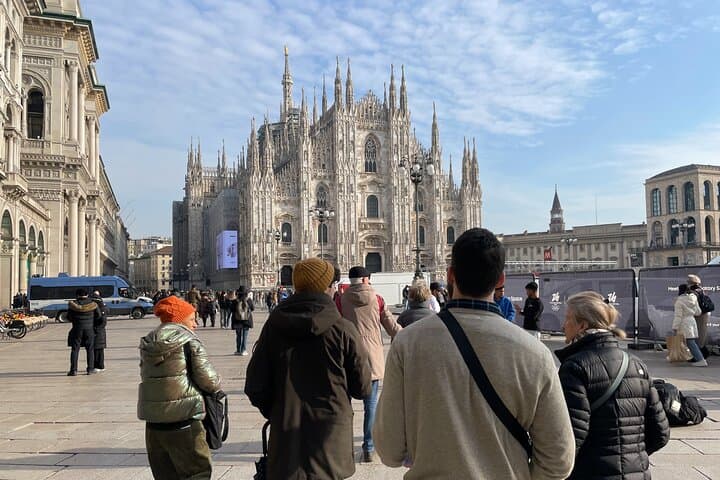 Visite historique de Milan et dégustation de street food avec vin