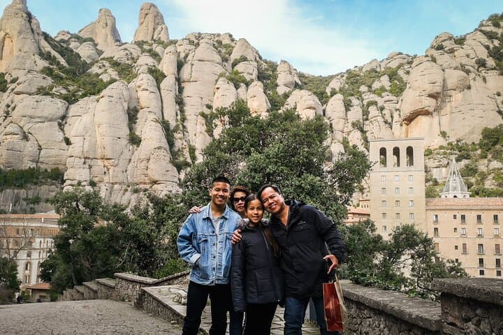 Excursión de un día a Montserrat en grupo privado o pequeño con entradas a la Basílica — foto 3