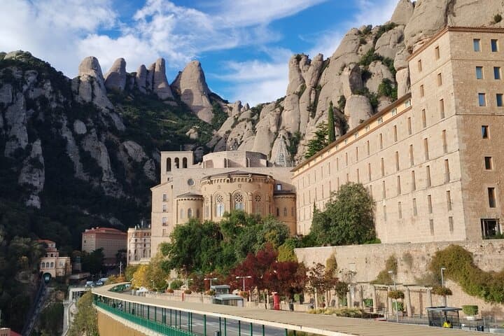 Expérience de randonnée à Montserrat et Monastère — photo 3