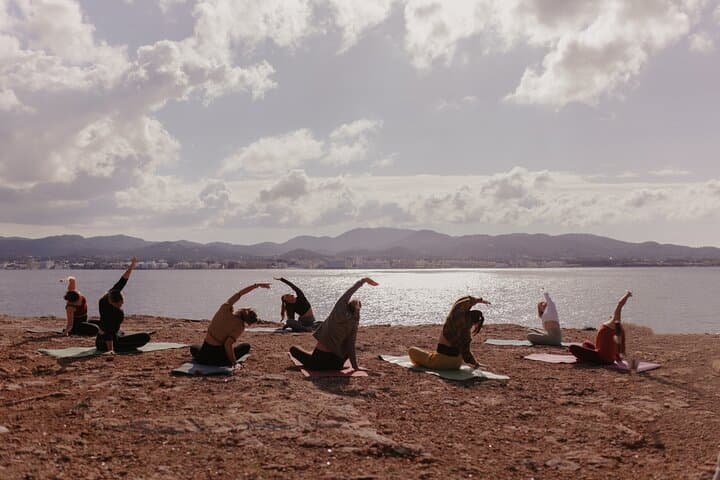 Geheime Bucht Yoga und Kristallklare Wasser Erlebnis in Ibiza — Foto 2