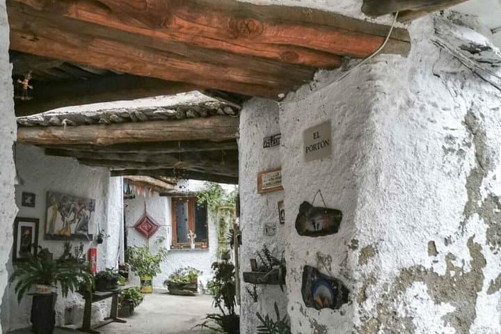 Tour nei villaggi dell'Alpujarra dal centro di Granada