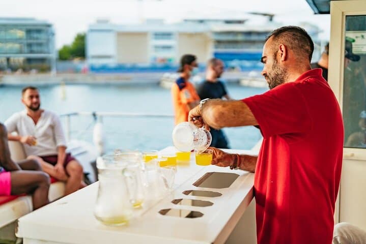Excursion en catamaran avec repas en mer et baignade depuis Valence — photo 3