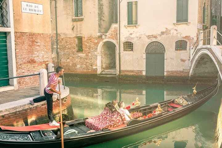 Balade en gondole partagée de 30 minutes à Venise — photo 4