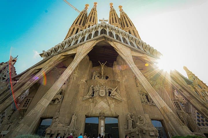 Geführte Tour durch die Sagrada Familia in Barcelona mit Tickets