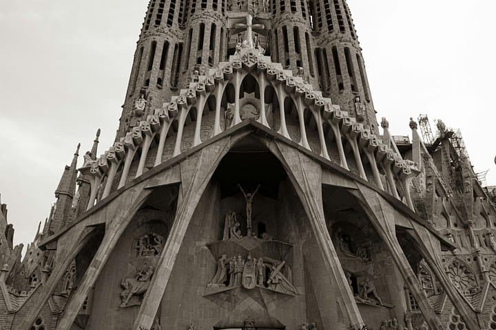 Geführte Tour durch die Sagrada Familia in Barcelona mit Tickets — Foto 4