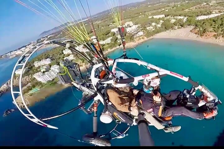 Vols en parapente motorisé autour de l'île d'Ibiza — photo 2