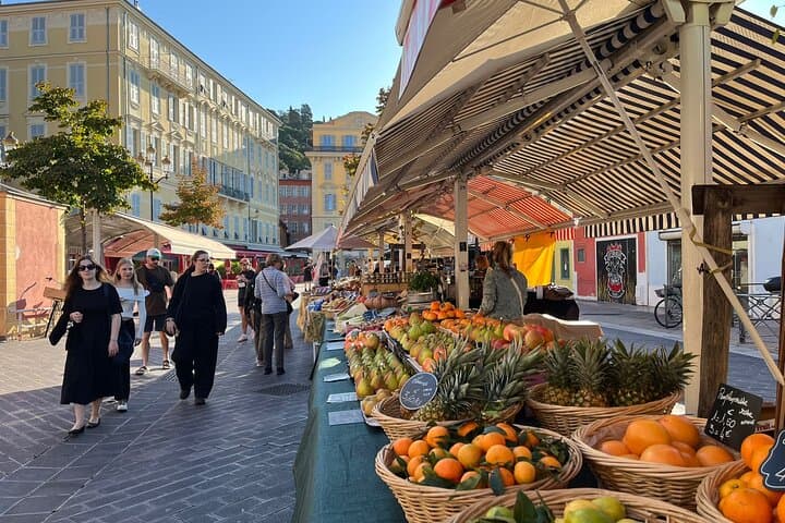 Delicias y Relatos: Una Aventura Gastronómica en la Ciudad