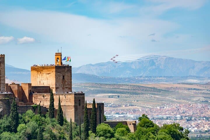 Selbstgeführte oder geführte Tour durch die Alhambra — Foto 4