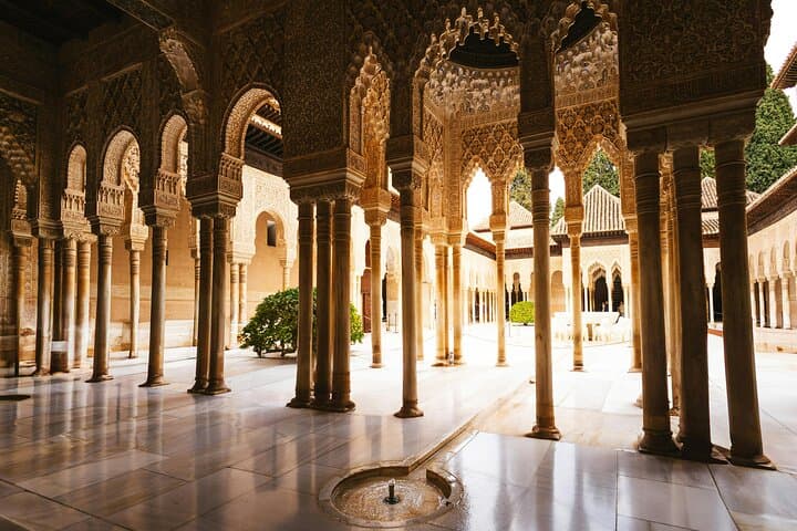 Selbstgeführte oder geführte Tour durch die Alhambra — Foto 5