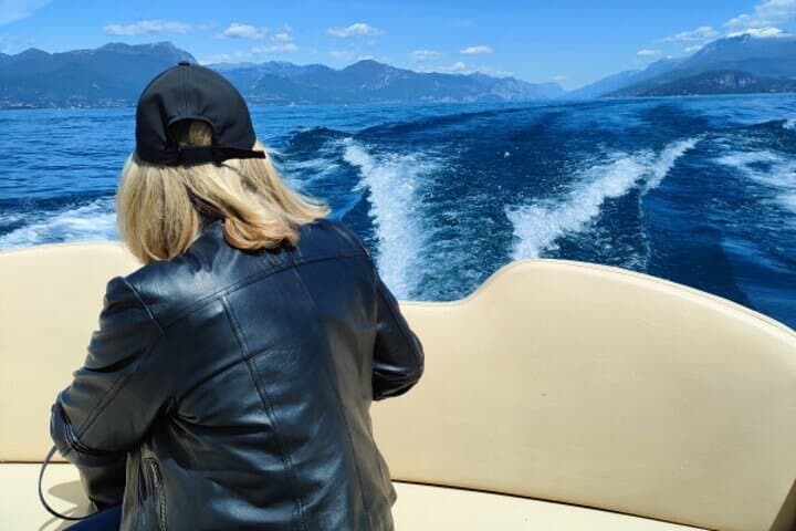 Pagus Wine Tours® - Sirmione mit dem Boot und Amarone - Ganztägige Tour — Foto 4