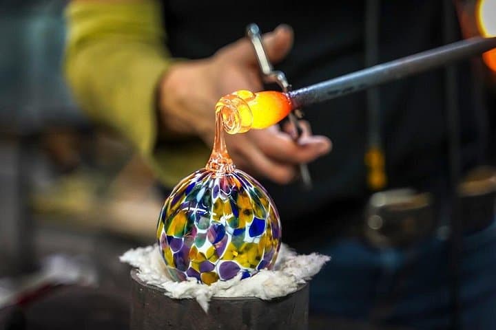 Tour di Soffiatura del Vetro di Murano: Giro in Barca e Visita alla Fabbrica — foto 4