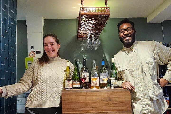 Cata de Vinos en París y Maridaje de Quesos Franceses — foto 1