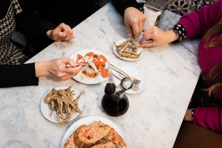 Tour Gastronomico a Barcellona: Tapas e Bevande nel Quartiere Gotico — foto 5