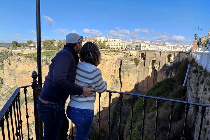 Excursión de un día a Ronda y Setenil de las Bodegas desde Málaga — foto 2