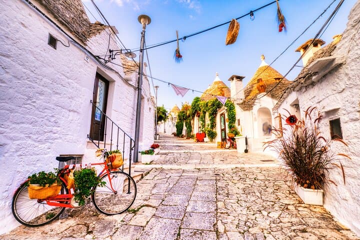 Trasferimento privato da Amalfi ad Alberobello con sosta a Potenza — foto 3