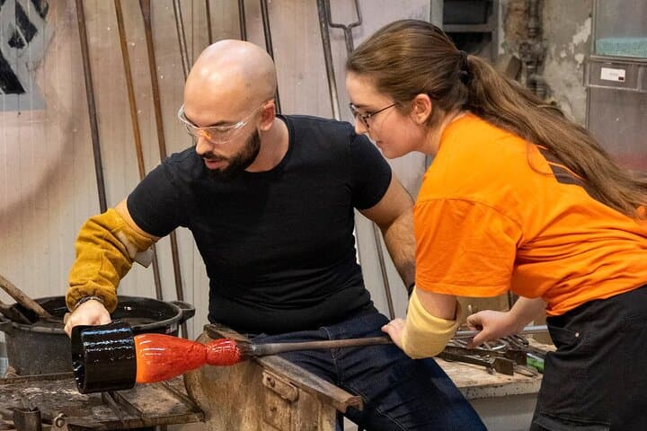 Crea il tuo vetro di Murano: Corso di soffiatura del vetro per principianti