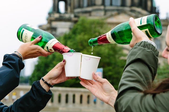 Tour privato di street food a Berlino in bicicletta