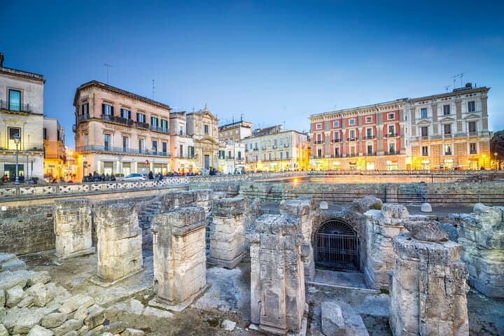 Trasferimento privato diretto da Amalfi a Lecce con autista locale