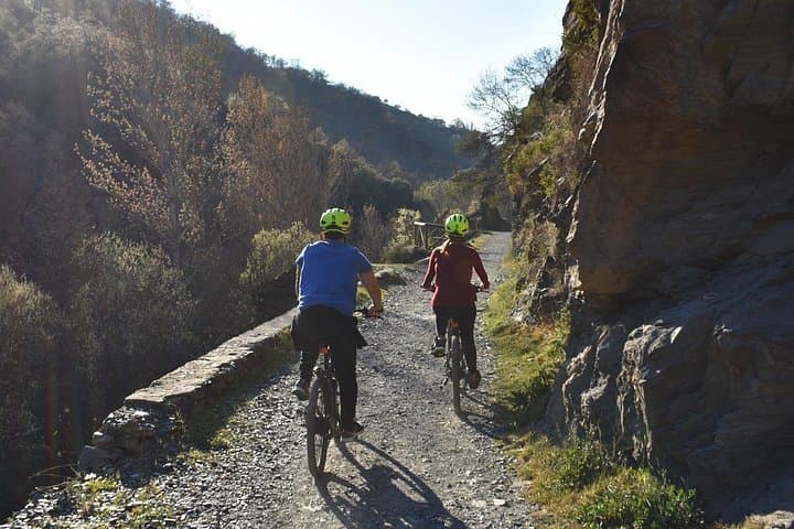 Avventura in E-Bike lungo il Vecchio Tram della Sierra Nevada — foto 2