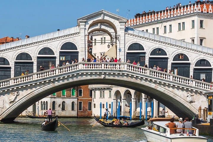 Von Florenz: Erkunde Venedig bei einer halbprivaten Tagestour mit dem Zug
