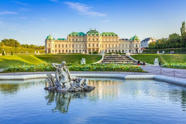 Privater Transfer von München nach Wien mit Sightseeing-Stopp — Foto 2