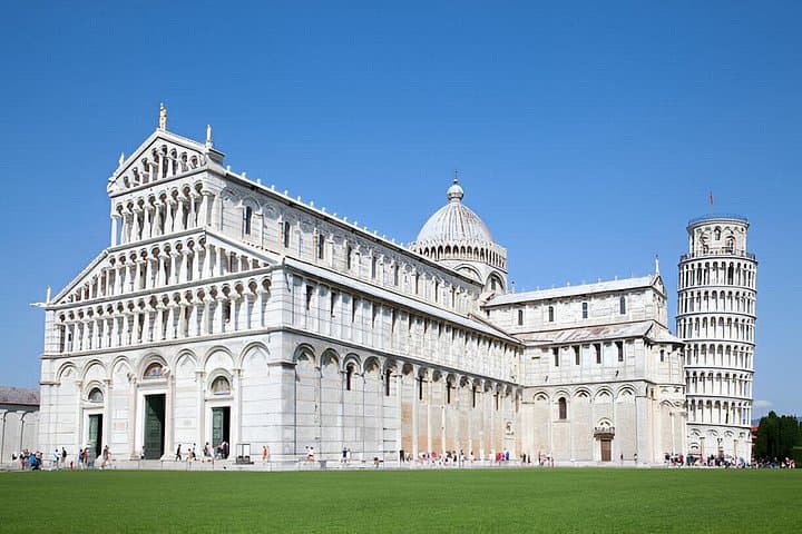 Tour con Accesso Riservato alla Torre di Pisa con Audioguida — foto 2