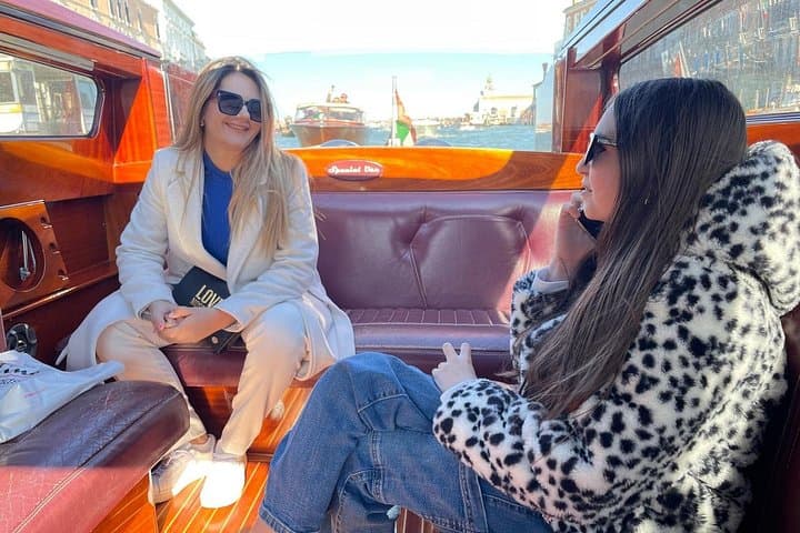 Privater Wassertaxi-Transfer von Venedig zum Hafen von Chioggia — Foto 3