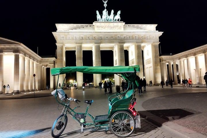 Berlín por la Tarde: Tour Privado en Rickshaw durante la Hora Dorada/Luces de la Ciudad — foto 3