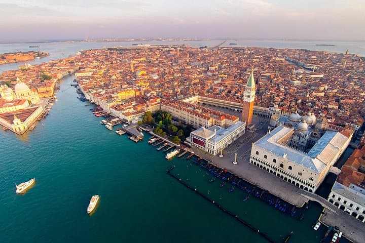Von Mailand: Ganztägige geführte Tour nach Venedig mit Bootsfahrt — Foto 2