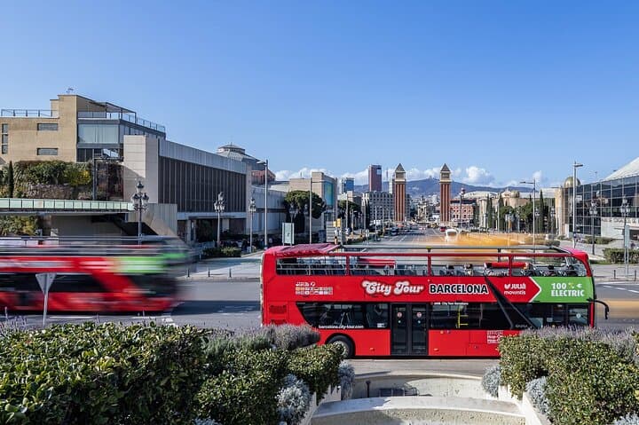 Tour por la ciudad de Barcelona en autobús turístico con opción de crucero en catamarán — foto 3